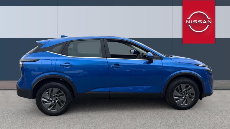 Nissan Qashqai 1.3 DiG-T MH Acenta Premium 5dr Petrol Hatchback